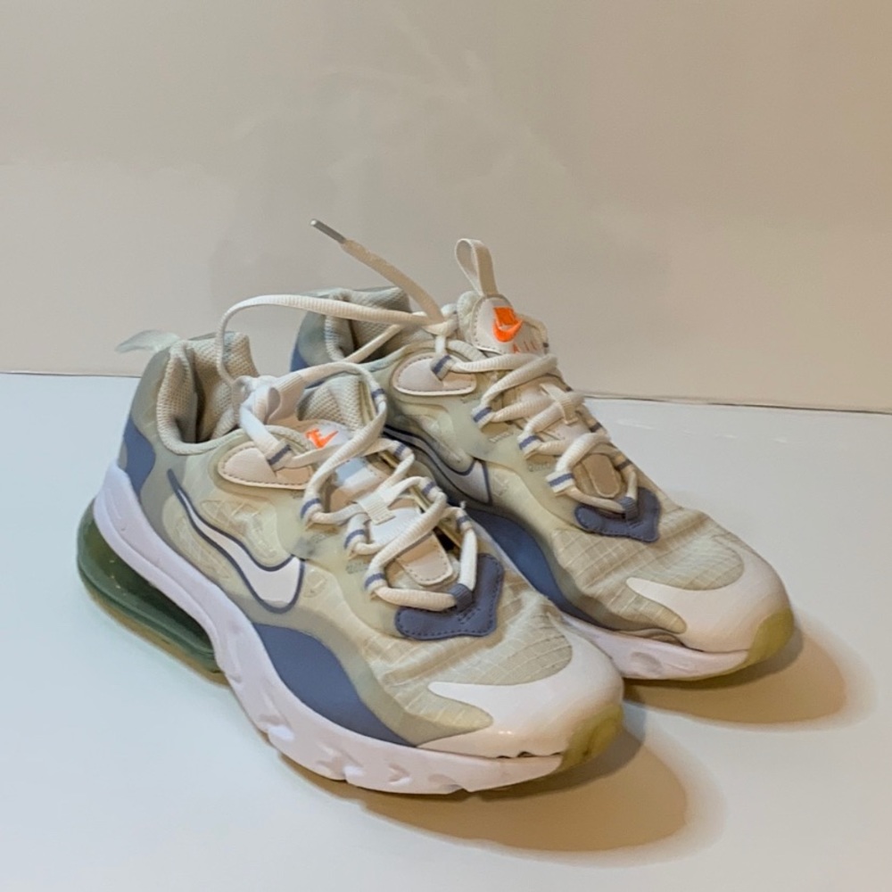 Nike react 270 Sz 6 youth